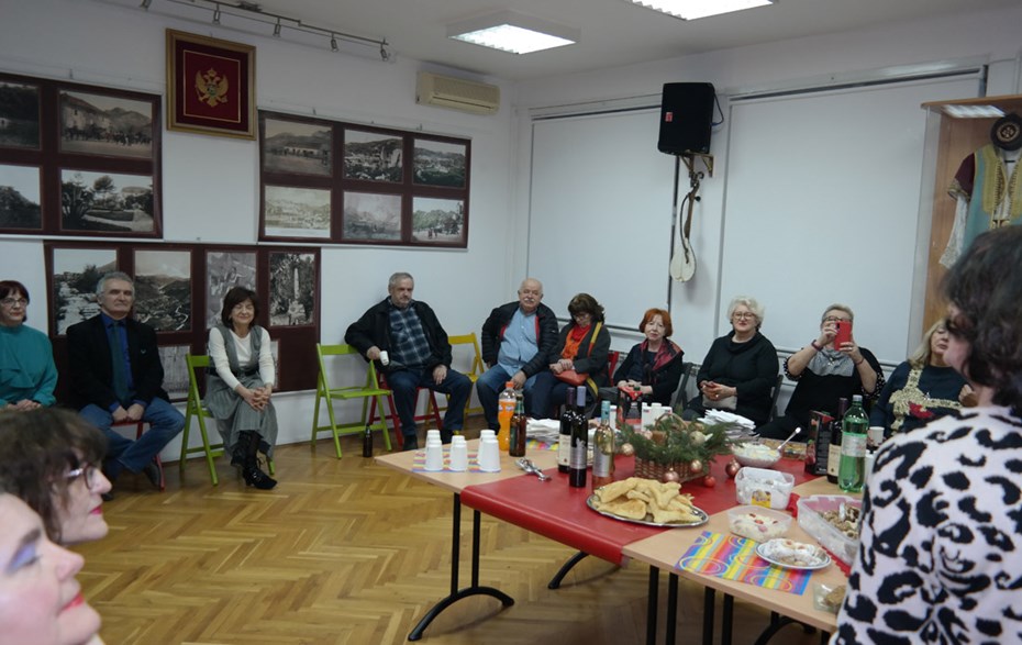 TRADICIONALNO DRUŽENJE U CRNOGORSKOM DOMU